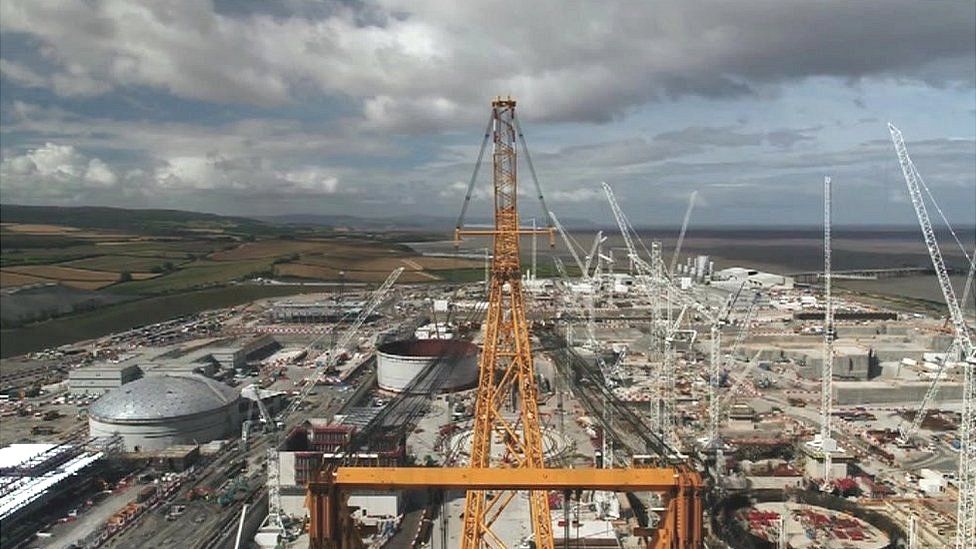 Hinkley Point: World's largest crane