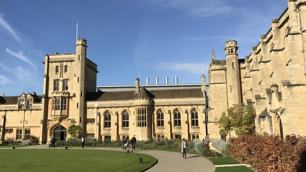 The Oxford University college fighting elitism - BBC News
