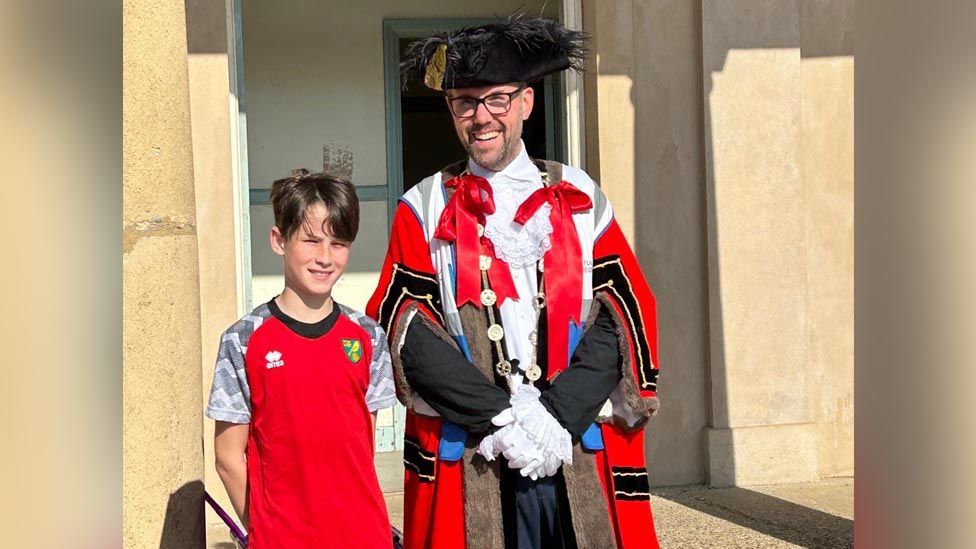 Alfred and the lord mayor James Wright