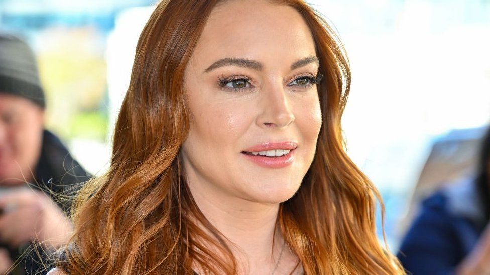 976px x 549px - Lindsay Lohan and Jake Paul hit with SEC charges over crypto scheme - BBC  News