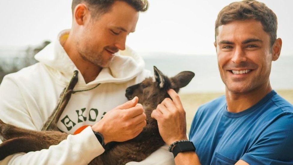 Zac Efron with his brother Dylan visiting Kangaroo Island