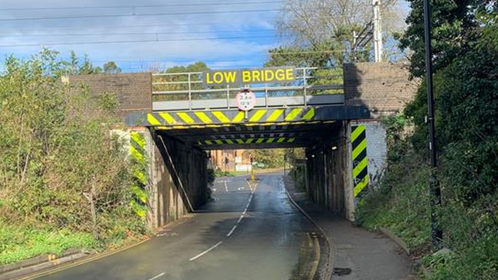 Station Road bridge in Langley, Berkshire