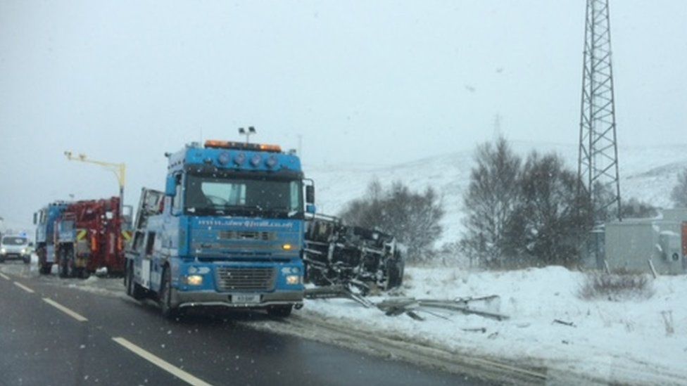Overturned lorry on A9