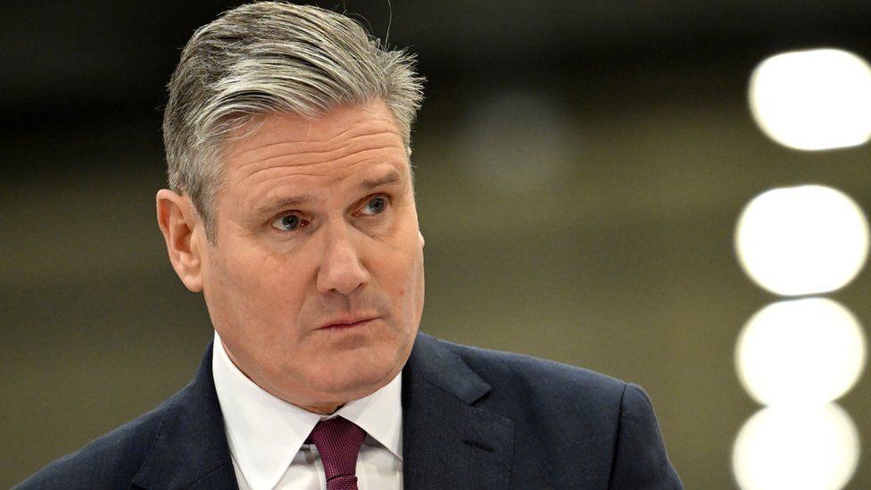 Keir Starmer seeks new year boost before 2024 election - BBC News