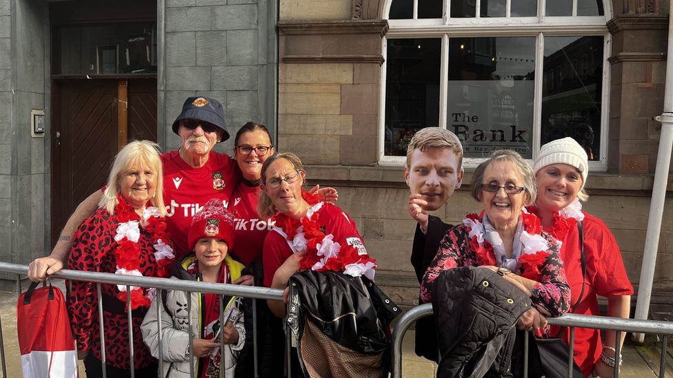 Fans at parade