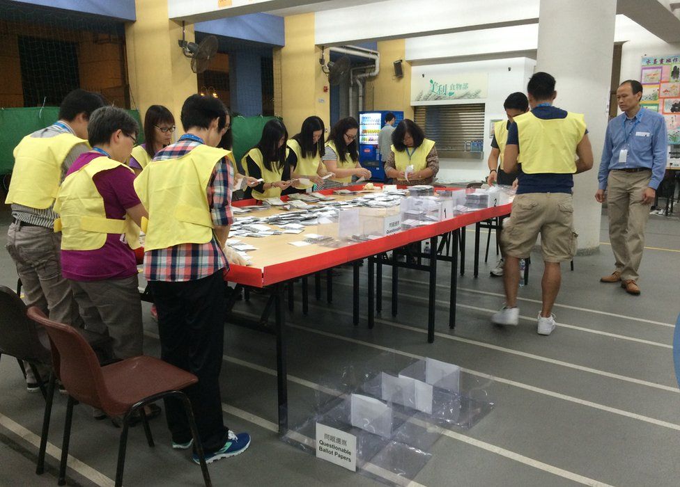 Picture of volunteers counting votes in Hong Kong on 22 November 2015