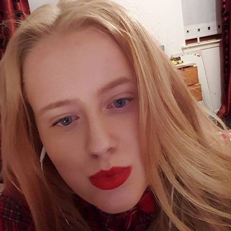 Online meeting connection to missing Saltcoats girl BBC News