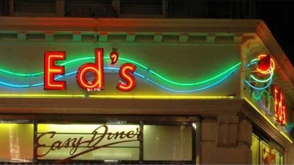 Jobs lost as four Ed's Easy Diner Scottish outlets close - BBC News