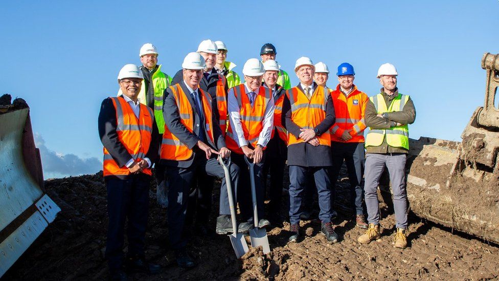 MPs with Siemens, Trebor and GMI for the ground-breaking ceremony in Goole