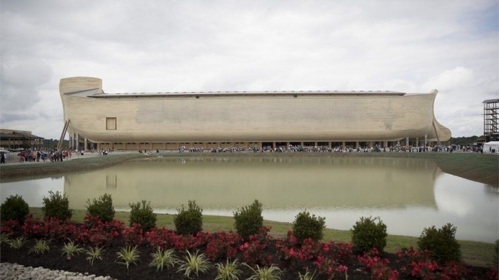 Noah's Ark theme park opens in Kentucky with life-size model - BBC News