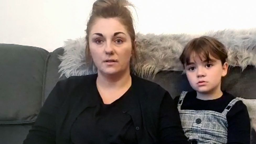 Ava et maman