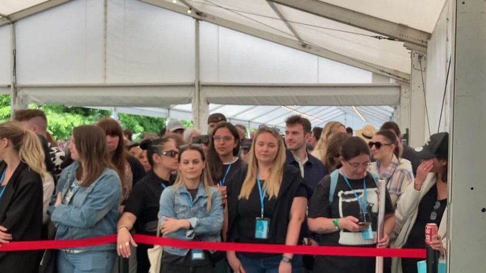 Hay Festival Dua Lipa fan travels 3,000 miles to meet idol BBC News