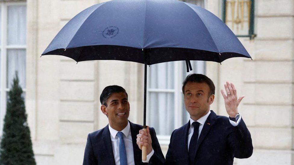 Rishi Sunak and Emmanuel Macron outside the Elysee Palace in Paris, France on 10 March 2023