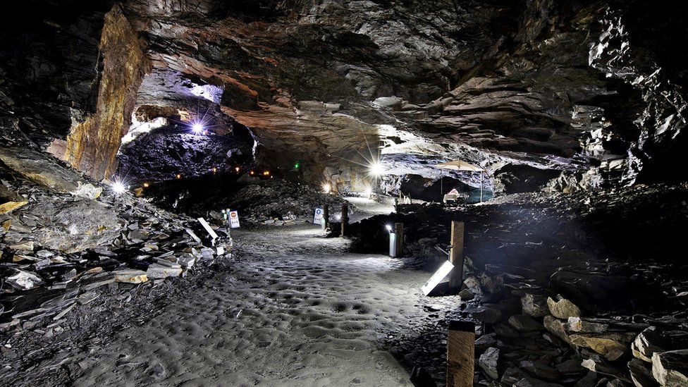 'Magical' Carnglaze caverns for sale BBC News
