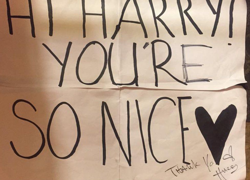 Poster says "Hi Harry, you're so nice"