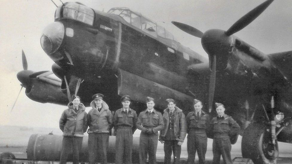 Harry Irons and his crew in September 1942