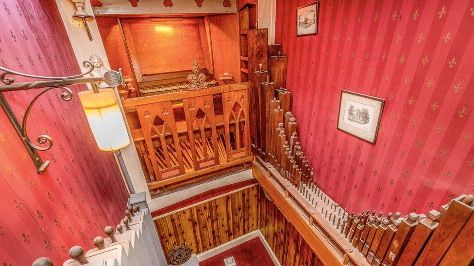 Home pipe deals organ