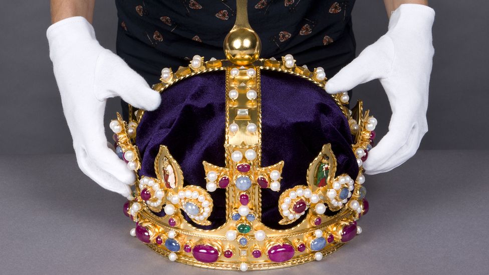 Reconstructed crown