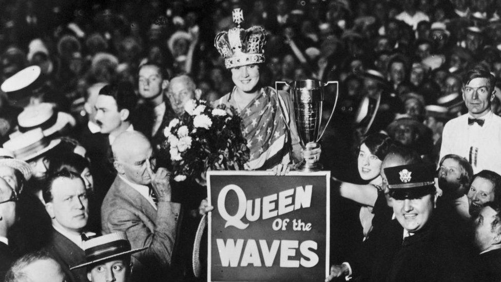 American swimmer Gertrude Ederle, the first female to swim across the English Channel, is honoured for her historic swim and crowned 'Queen of the Waves', September 8, 1926 in New York City. (Photo by Topical Press Agency/Getty Images)