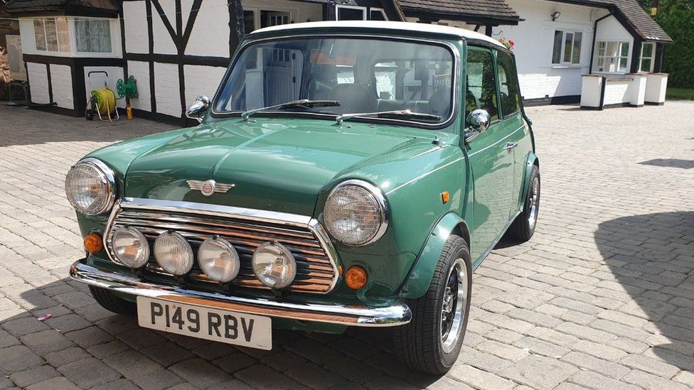The Mini At 60 Fans Share Their Pictures Of The Little Car Bbc News
