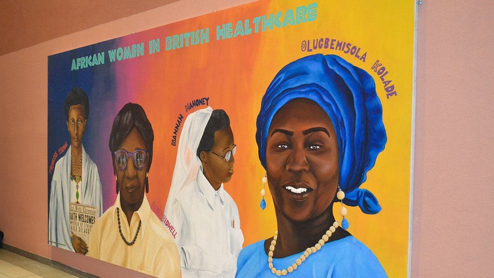 Bath hospital mural celebrates African women in healthcare - BBC News