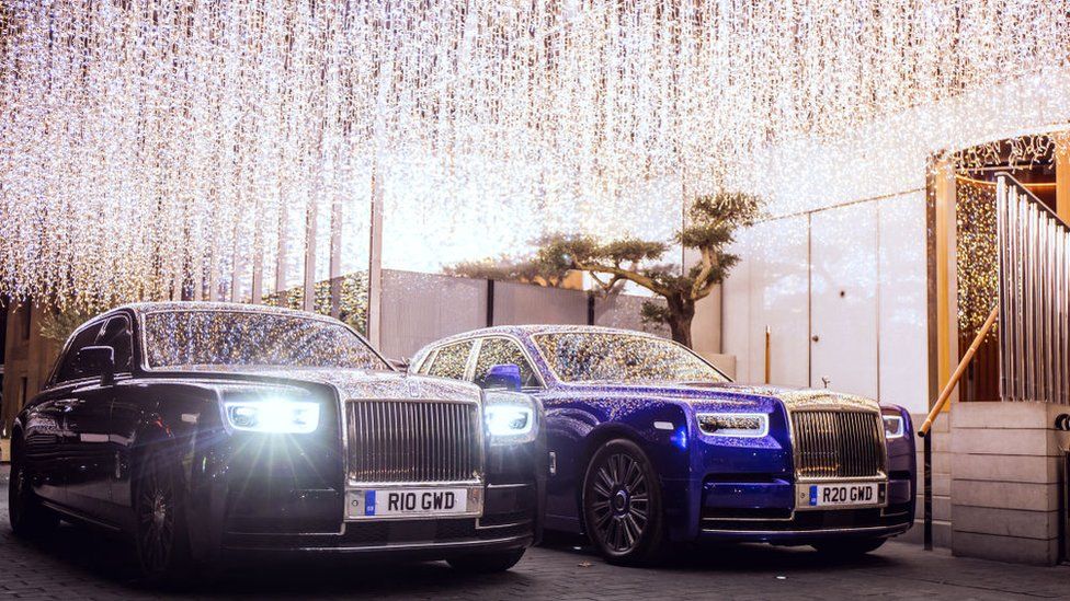 Two Rolls-Royce Phantoms