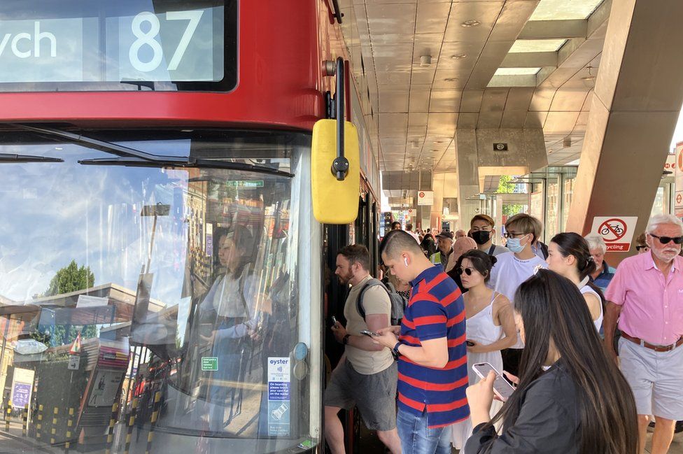 A busy Vauxhall bus station