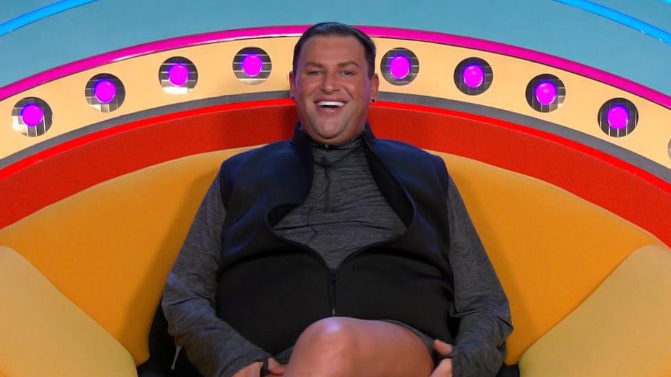 Celebrity Big Brother: David Potts crowned winner of ITV show - BBC News