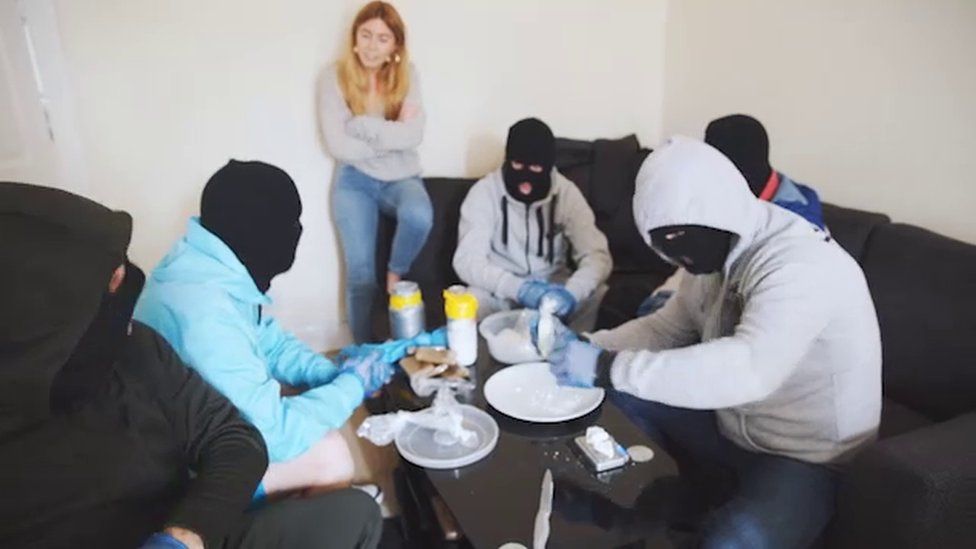 Teens Found Selling Drugs On Snapchat And Instagram Bbc Three