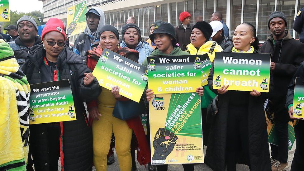 Протестующие за права женщин в Южной Африке