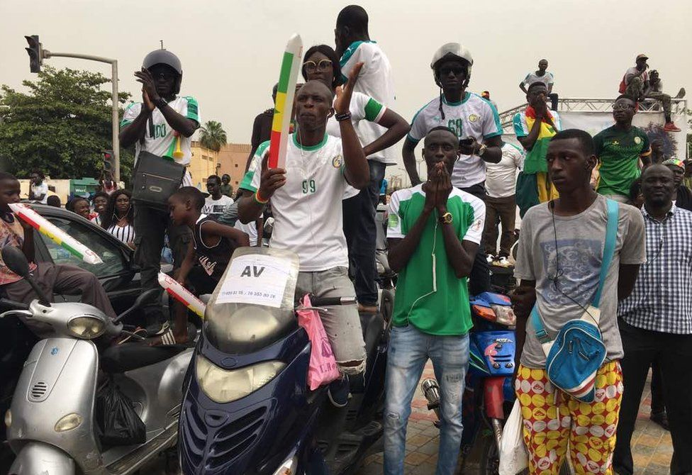 Fans in Senegal