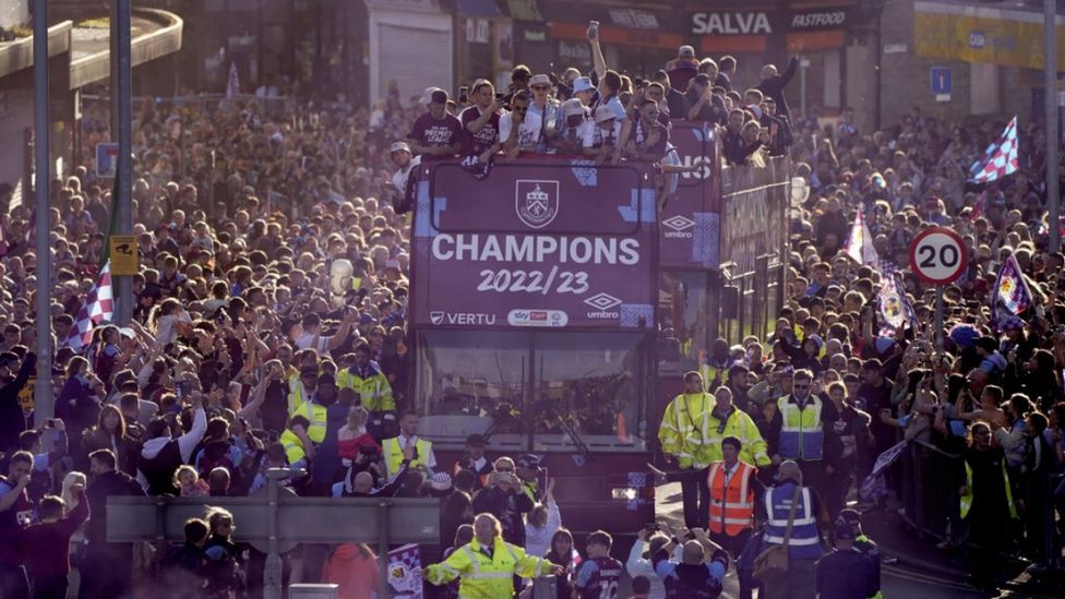 Burnley open-bus parade