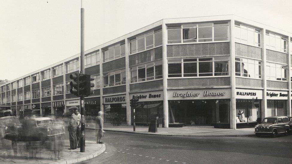 Swansea still regenerating 75 years after Blitz - BBC News