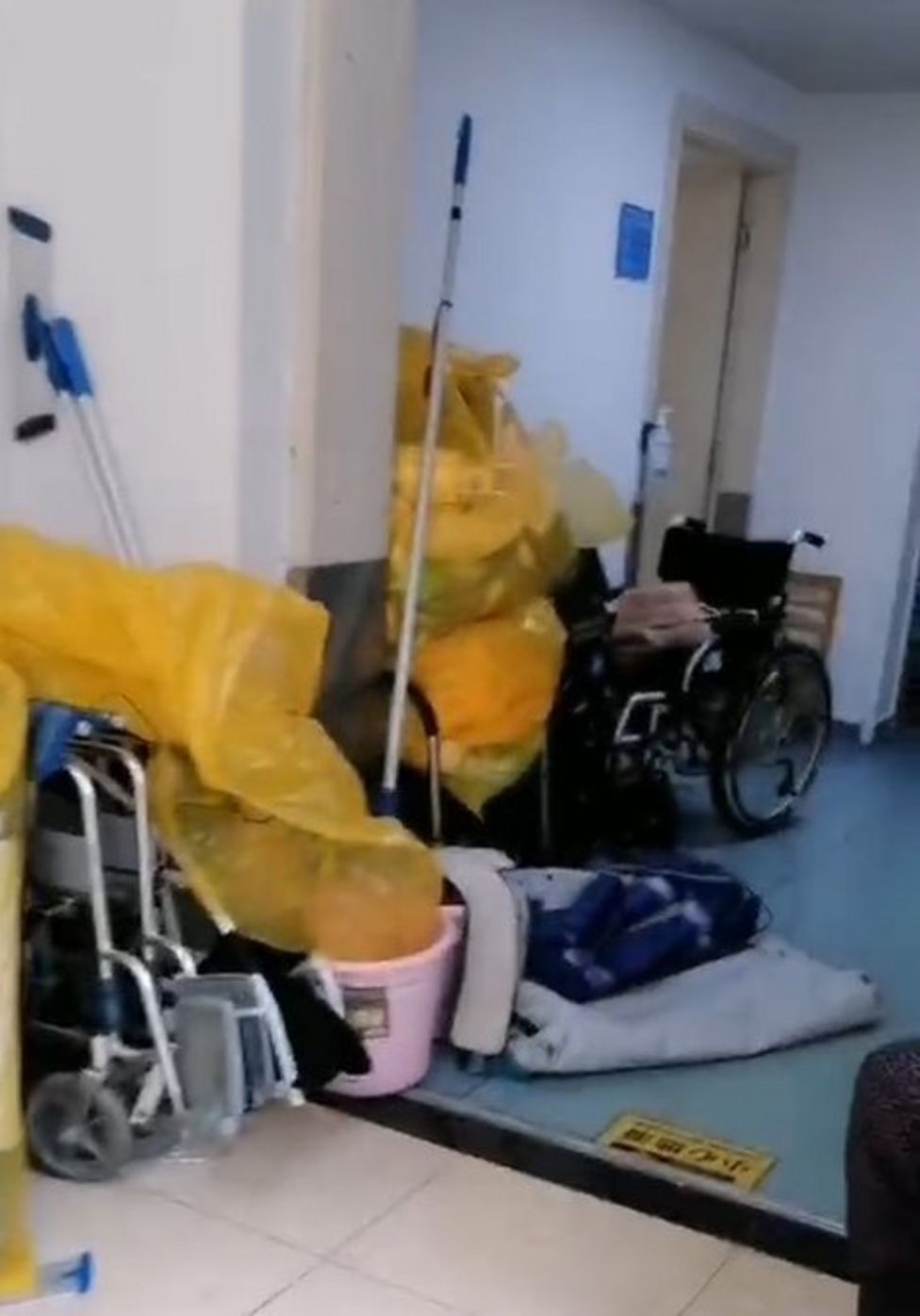 China Shanghai Hospital Struggles With Covid Infections Bbc News