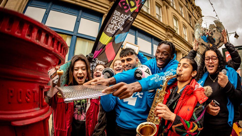 Bradford City of Culture 2025 bid is officially submitted BBC News