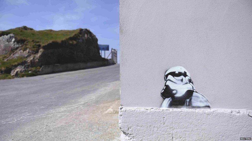 Star Wars street art on a wall in Malin Head