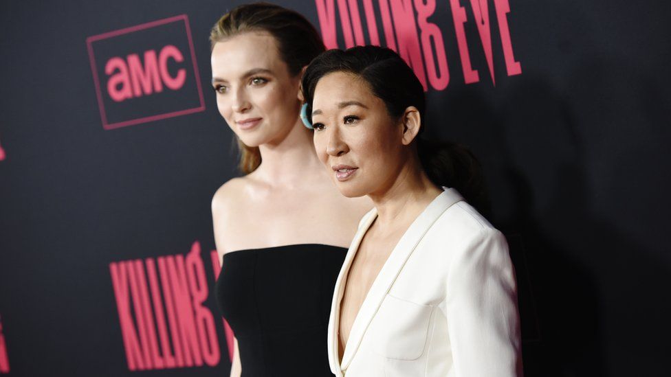 Jodie Comer and Sandra Oh