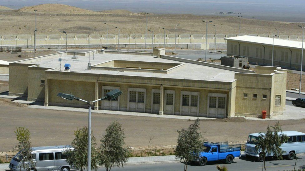 File photo showing the Iranian uranium enrichment facility at Natanz (30 March 2005)