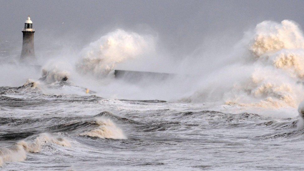 Waves in Tynemouth