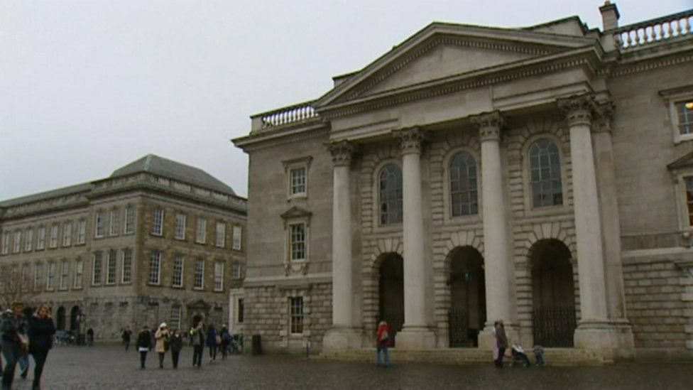 Тринити-колледж в Дублине