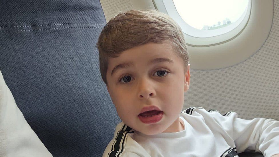 Elliot, 5 years old, on his way to Newcastle