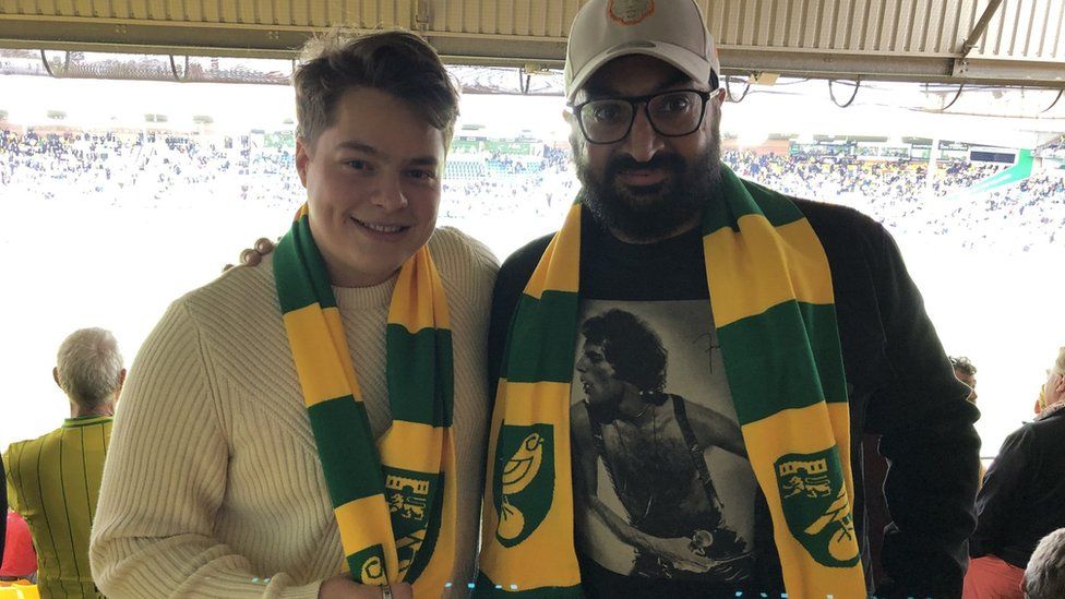 Monty Panesar and Charlie Rogers at Carrow Road wearing Norwich City FC scarfs