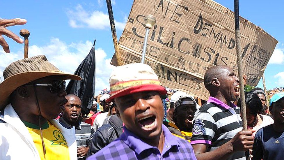 Miners campaigning for silicosis compensation
