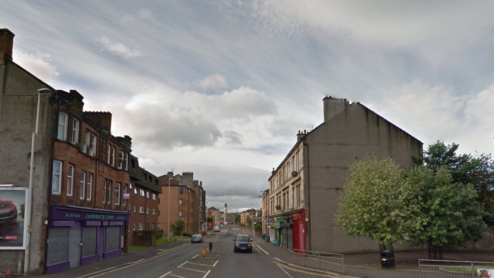 Seriously injured man in Paisley was hit by vehicle BBC News