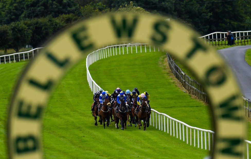 Horses racing at Bellewstown racecourse