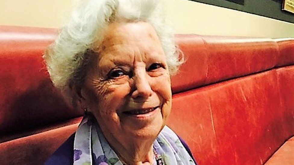 Dartford bus driver cleared over passenger death BBC News