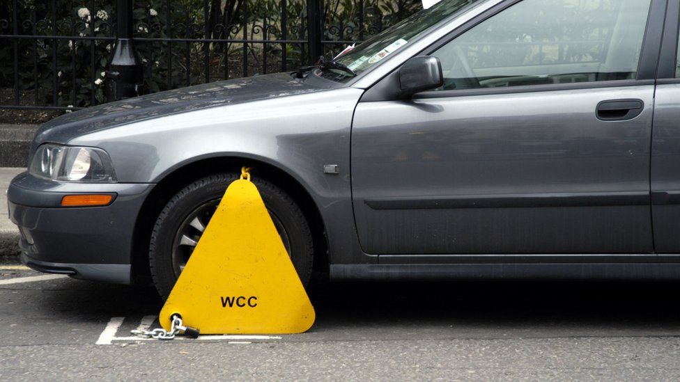 Clamped car