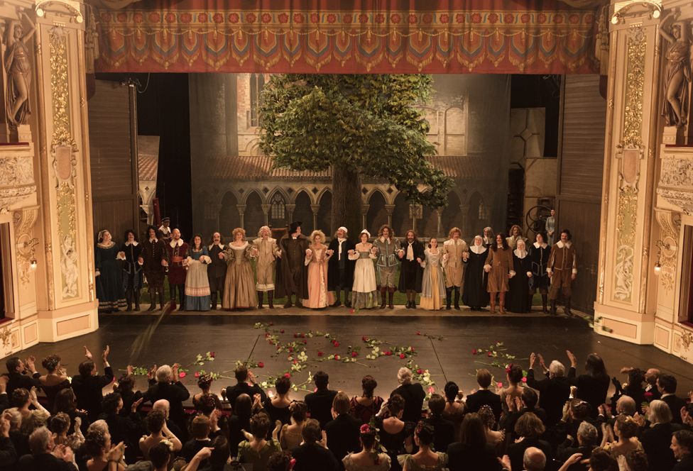 Longnosed lover Cyrano returns to woo Paris in hit play Edmond BBC News