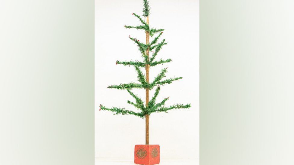 1920s Christmas tree