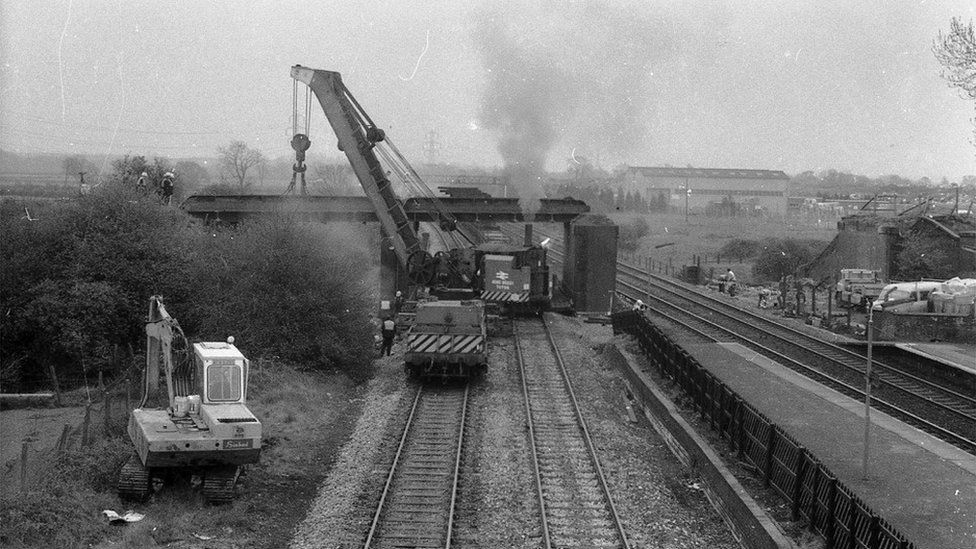 Midland Mainline bridge demolition in early 1980s